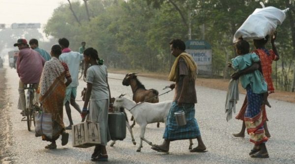 People’s movement across border continues even though main transit closed