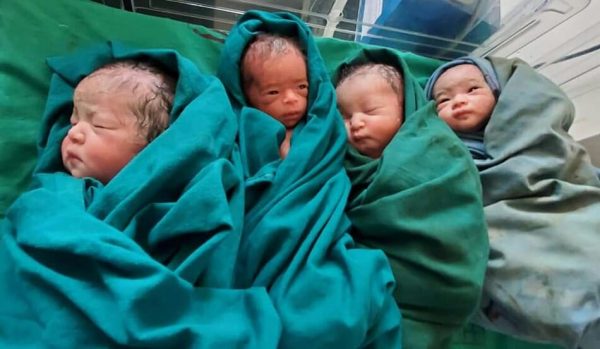 28-year-old mother gives birth to quintuplets