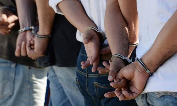 Three arrested with 10 million rupees