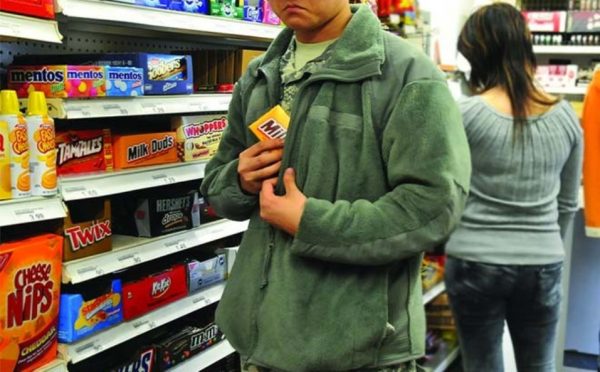 Americans resort to shoplifting as aid runs out during pandemic