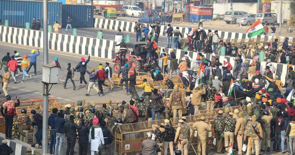 Clash between Police and Farmers in Delhi; A Police bus hijacked