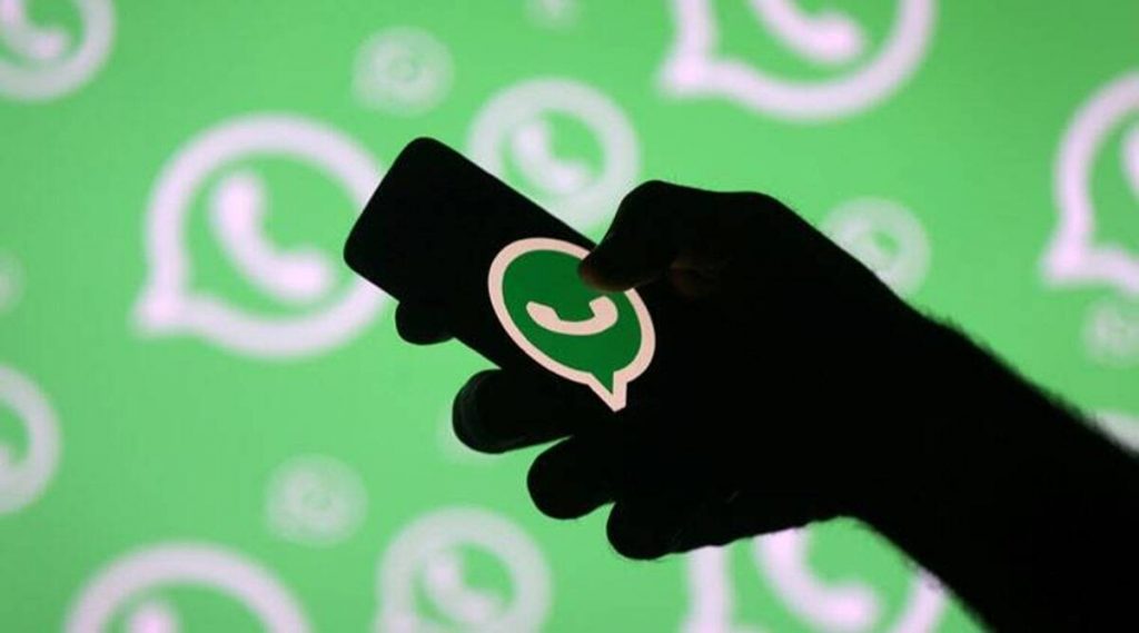 WhatsApp bans 2 million Indian accounts for “forwarding” messages