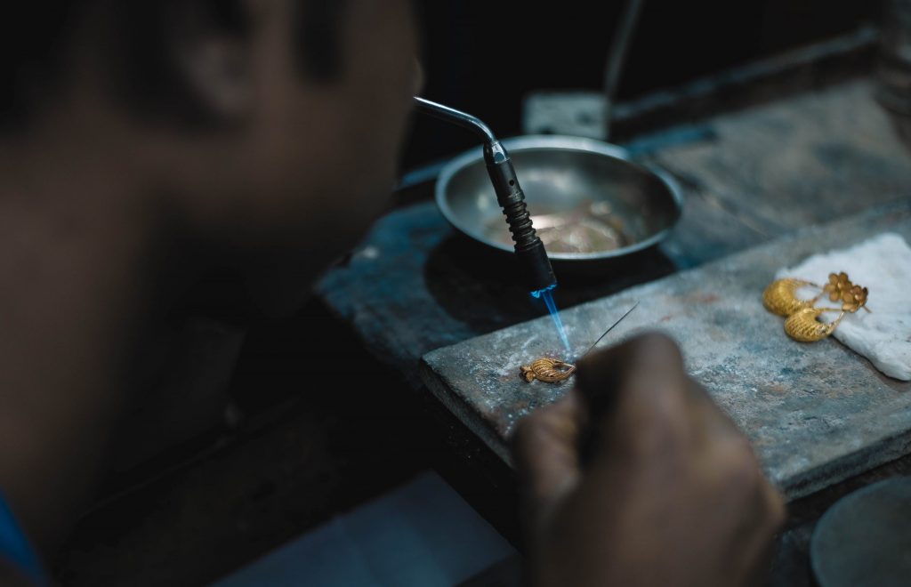 Nepal witnesses sudden spike in gold prices; A tola of hallmark gold priced at 1,03,500 rupees