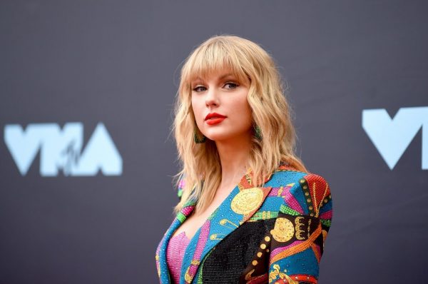Taylor, Beyonce make records at Grammys 2021