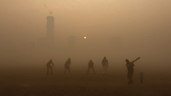 Delhi imposes “Pollution Lockdown” a week after Diwali