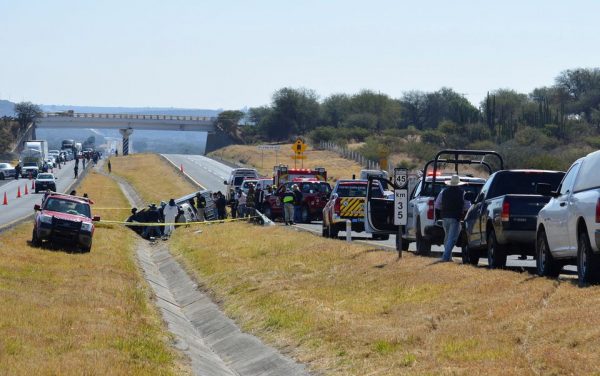 13 tourists killed, 10 injured in accident on Mexico highway