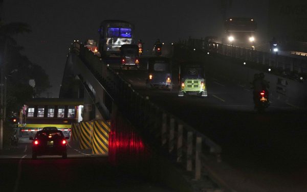 Sri Lanka to turn off street lights amid economic crisis