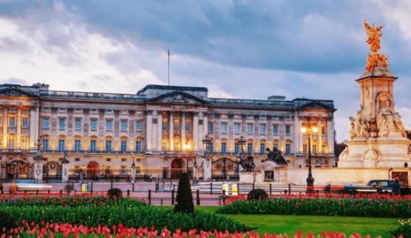 Buckingham Palace could be rented out for 1.6 billion dollars a year: new study