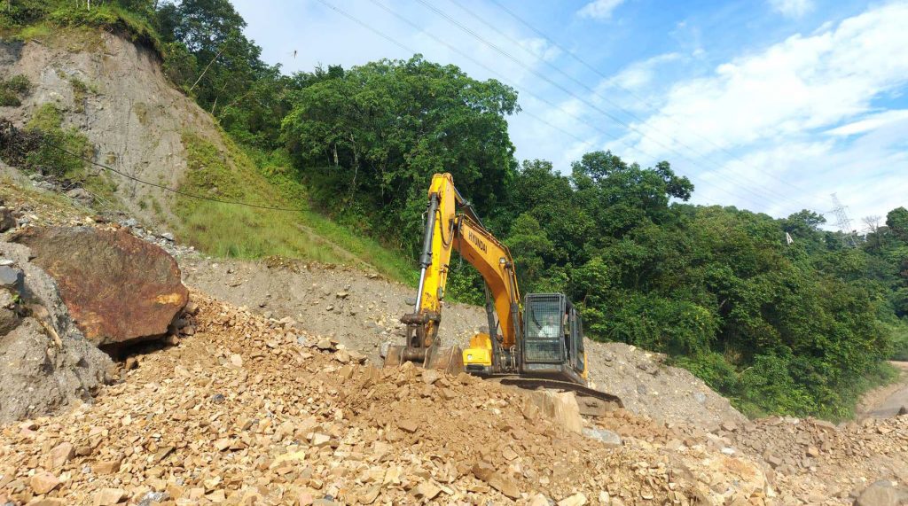 Heavy rain triggers landslides along Lamjung-Manang highway