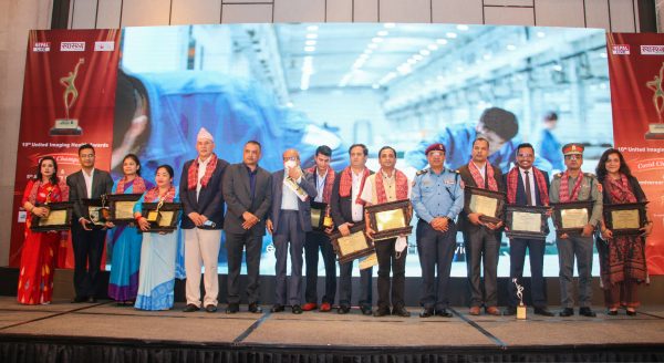 Nepal Live Group honors health professionals and institutions