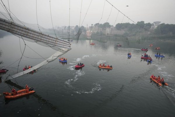 Suspension bridge collapses in Gujrat leaving at least 133 dead