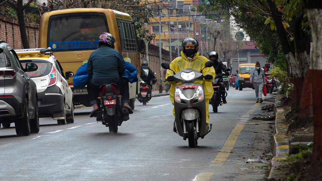 Kathmandu residents enjoy fresh weather after days of rain (Photo feature)