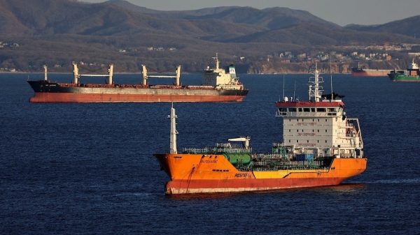 India Faces Oil Supply Challenge Amidst US Sanctions on Russian Payments