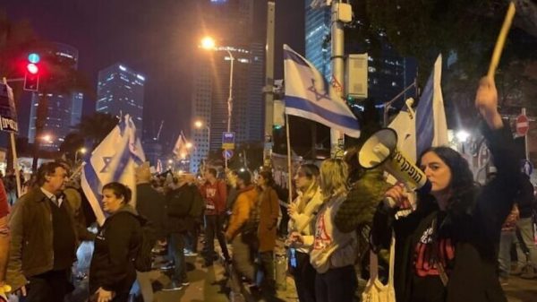 Israelis Rally in Tel Aviv Against Netanyahu’s Government Amid Gaza Conflict