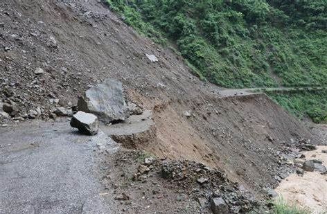 14 Bodies Recovered from Landslide-Buried Vehicles in Dhading