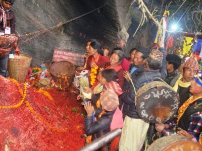 Over 50,000 Devotees Offer Prayers at Dupcheshwor Mahadev Temple on Dhanya Purnima