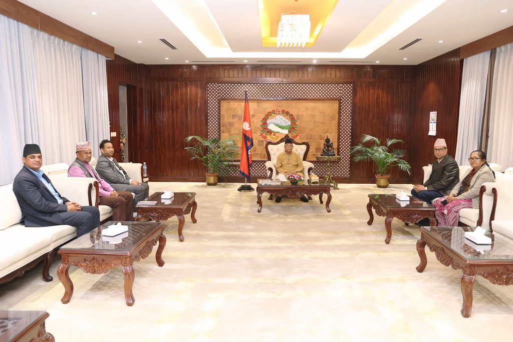 PM Oli Meets FNTE Officials as Teachers’ Agitation Continues