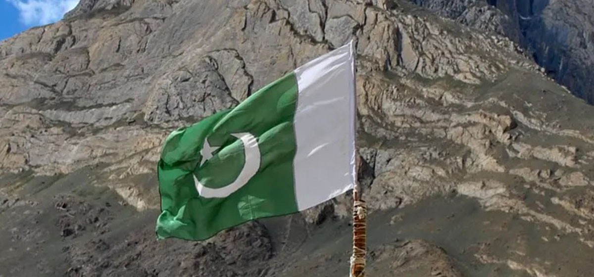 India Bans Pakistani Artists and YouTube Channels; Pakistan Responds by Halting Indian Songs on FM Radios