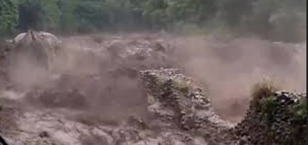 Floods and Landslides Kill Over 330 in Northern Pakistan