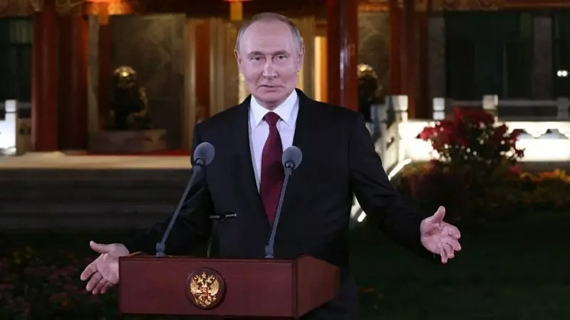 Putin Criticizes US Pressure on India and China