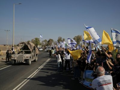 Hamas Frees 20 Israeli Hostages Under U.S.-Brokered Ceasefire Deal  J